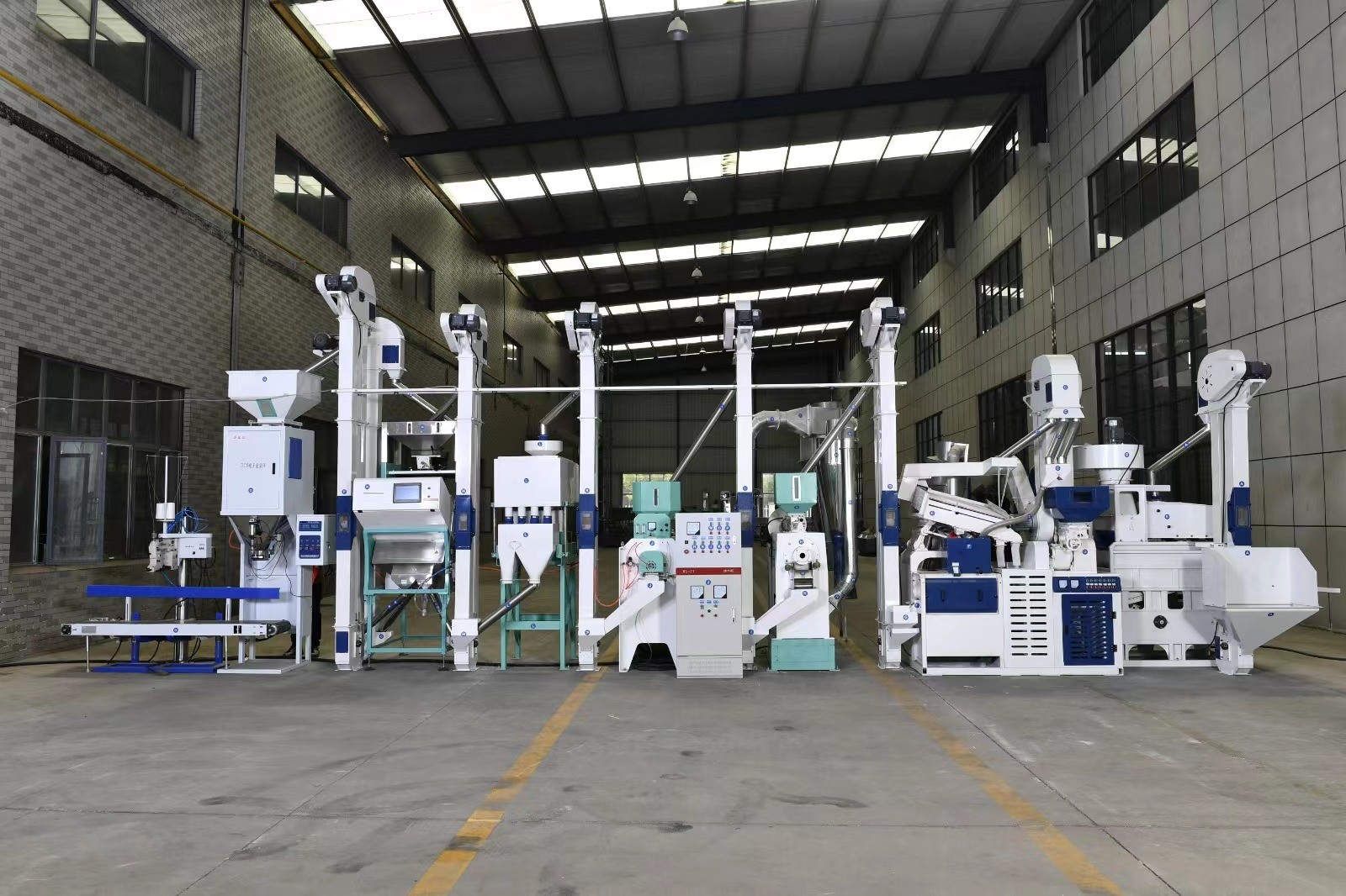 380V 3phase 25td Combined Complete Rice Milling Machine 1500kg/H